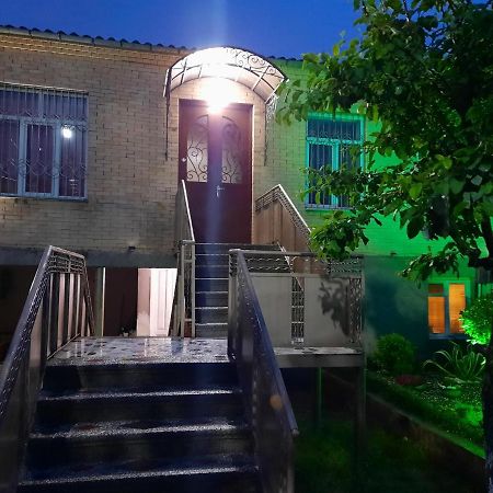 Sisi Guest House Кутаїсі Екстер'єр фото