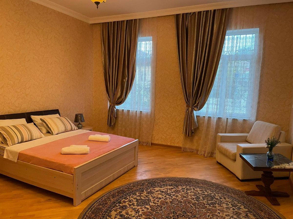 Sisi Guest House Кутаїсі Екстер'єр фото