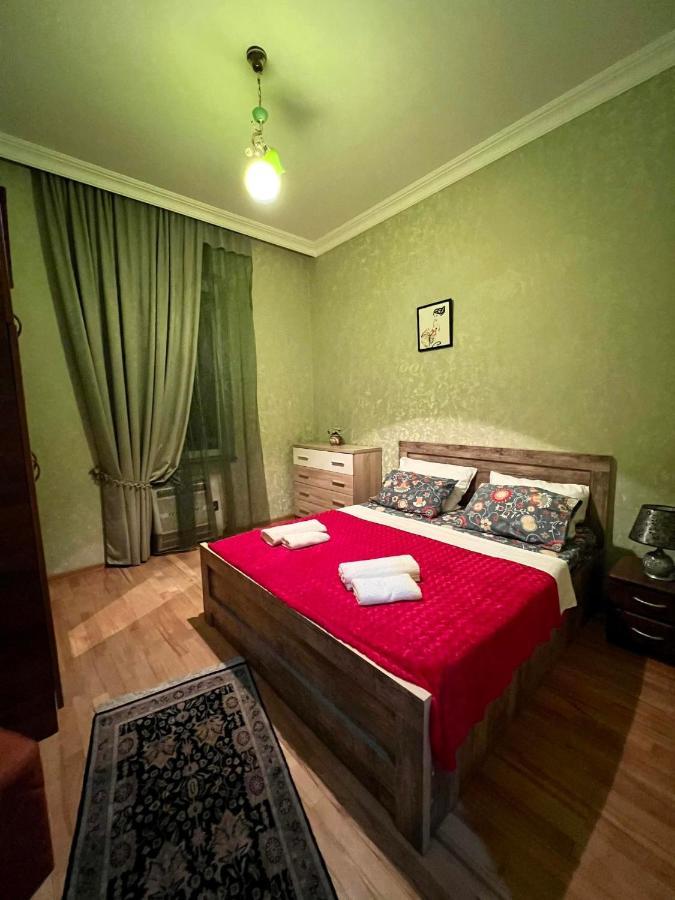 Sisi Guest House Кутаїсі Екстер'єр фото